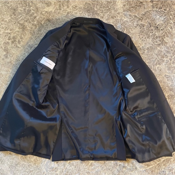 Calvin Klein men’s suit jacket in black, size 38R, wool-Laine and spandex - Picture 3 of 10
